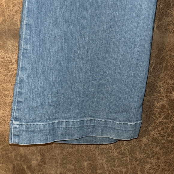 Torrid size 20r flare denim jeans. Very good condition. - Picture 6 of 7